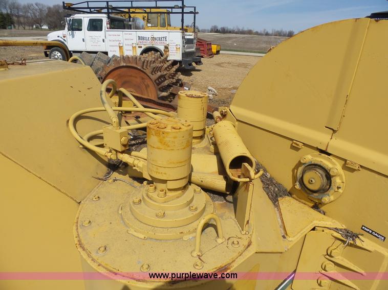 image for item J1670 Vermeer 1250 wood chipper