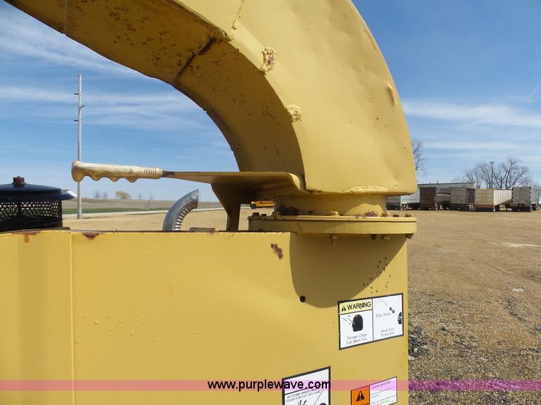 image for item J1670 Vermeer 1250 wood chipper