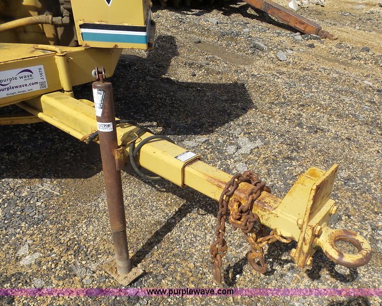 image for item J1670 Vermeer 1250 wood chipper