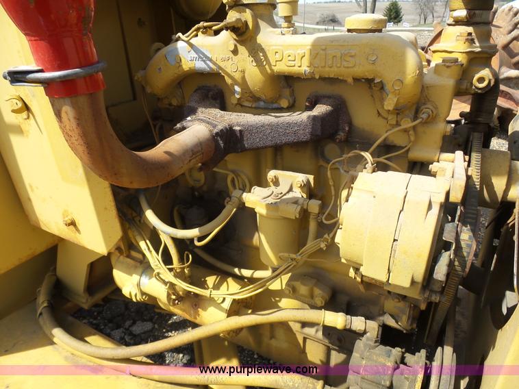 image for item J1670 Vermeer 1250 wood chipper