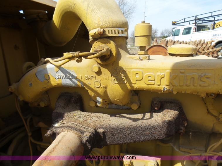 image for item J1670 Vermeer 1250 wood chipper