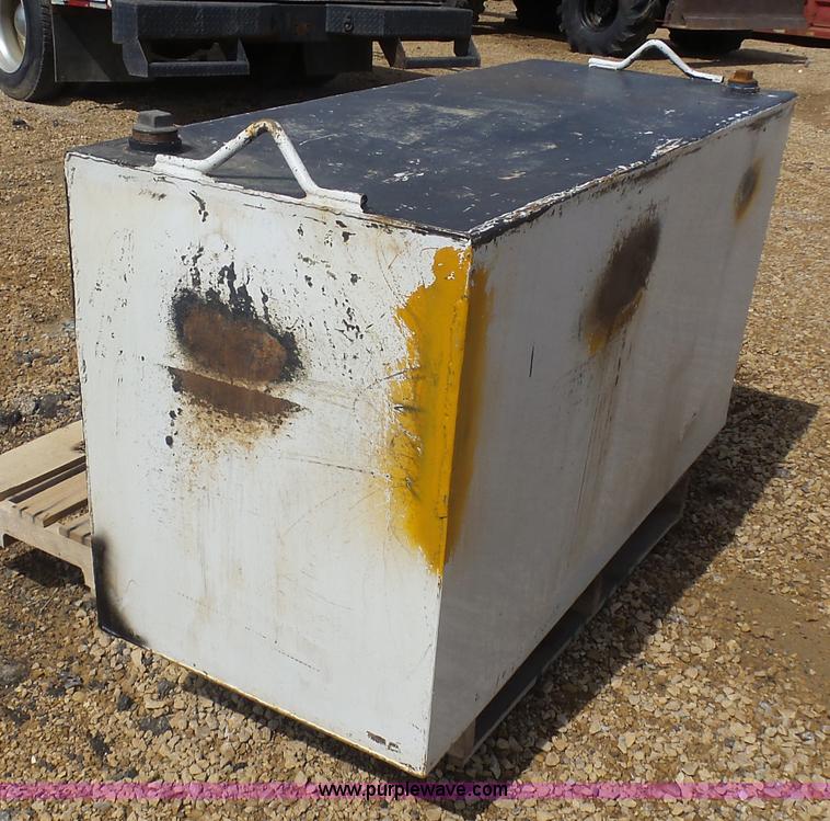 image for item J1672 Fuel tank
