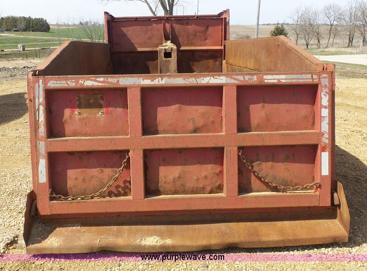 image for item J1674 Dump truck bed