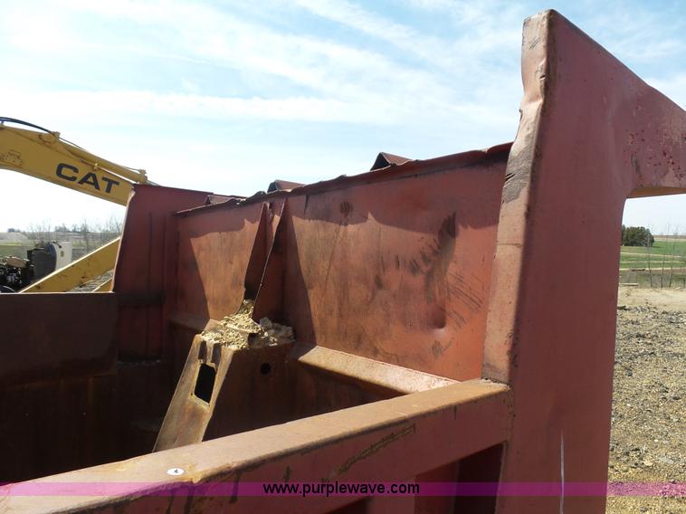 image for item J1674 Dump truck bed