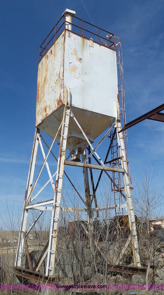 image for item J1678 Cement powder silo