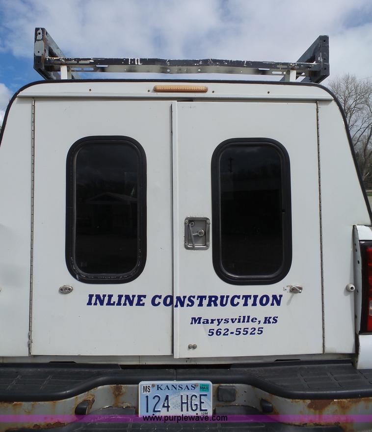 image for item J4170 2005 Chevrolet Silverado 2500HD Crew Cab pickup truck