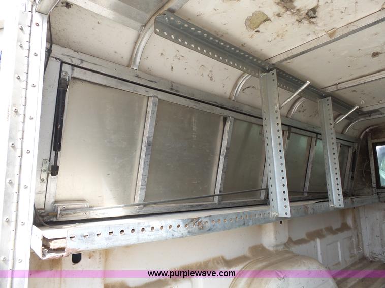 image for item J4170 2005 Chevrolet Silverado 2500HD Crew Cab pickup truck