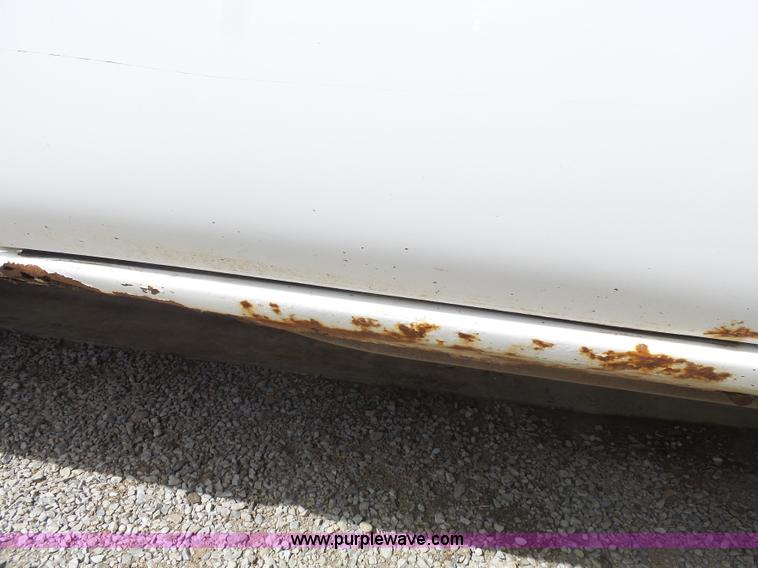 image for item J4171 2001 Chevrolet Silverado 2500HD Ext. Cab pickup truck