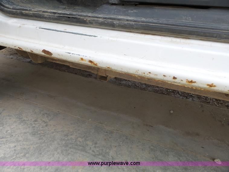 image for item J4171 2001 Chevrolet Silverado 2500HD Ext. Cab pickup truck