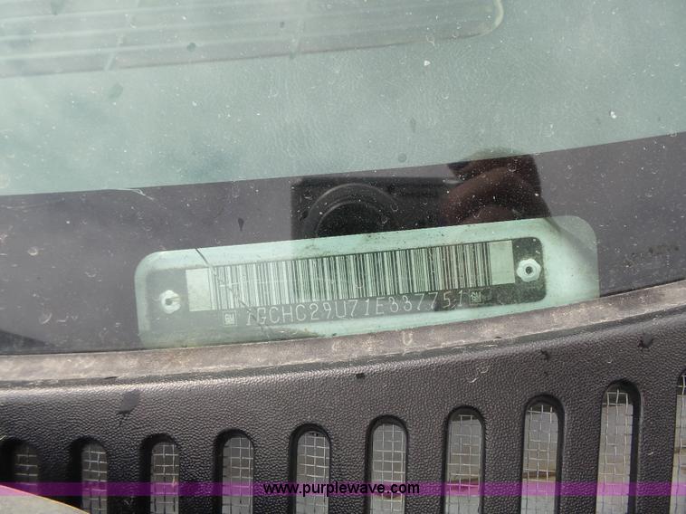 image for item J4171 2001 Chevrolet Silverado 2500HD Ext. Cab pickup truck