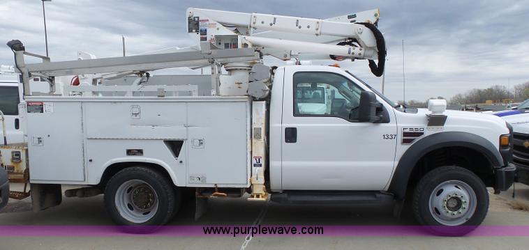 image for item J4198 2008 Ford F550 Super Duty bucket truck