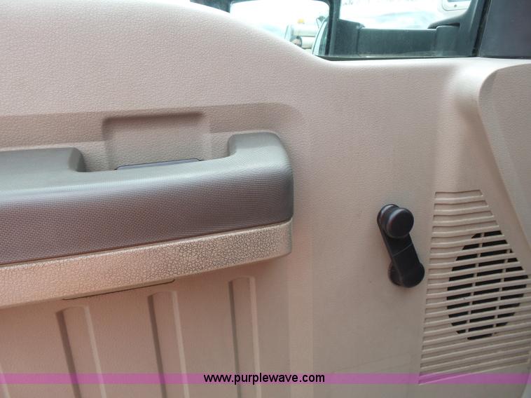 image for item J4198 2008 Ford F550 Super Duty bucket truck