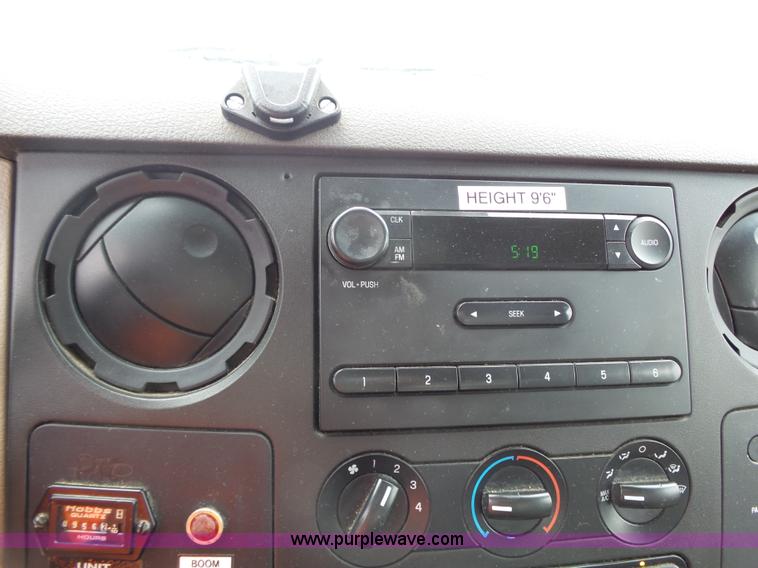 image for item J4198 2008 Ford F550 Super Duty bucket truck