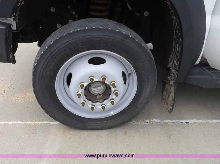 image for item J4198 2008 Ford F550 Super Duty bucket truck