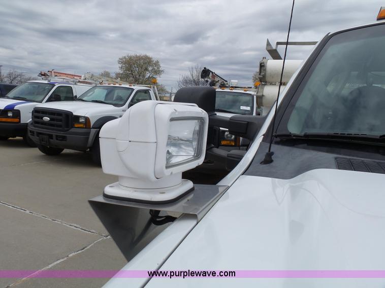 image for item J4198 2008 Ford F550 Super Duty bucket truck