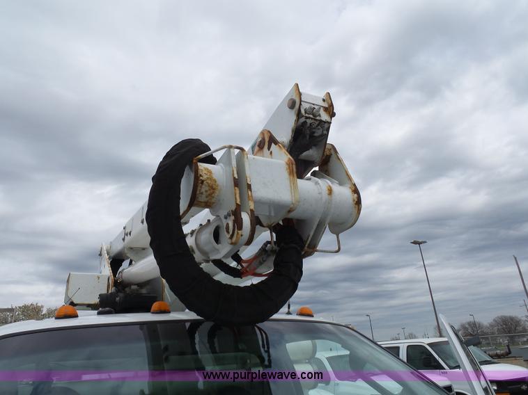 image for item J4198 2008 Ford F550 Super Duty bucket truck