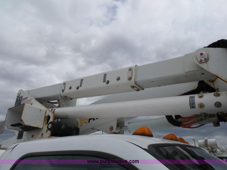 image for item J4198 2008 Ford F550 Super Duty bucket truck