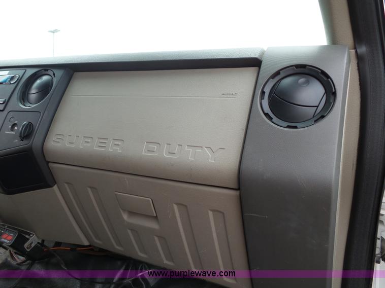 image for item J4198 2008 Ford F550 Super Duty bucket truck