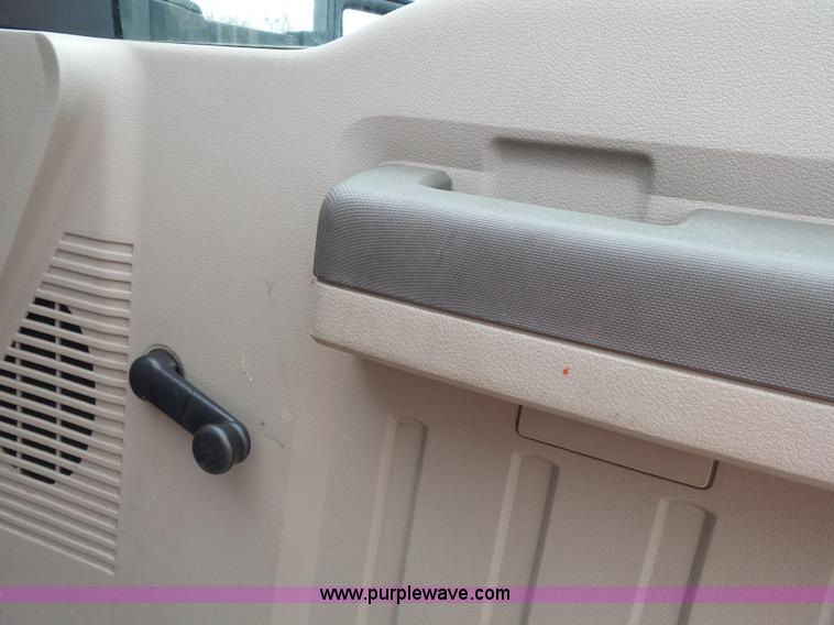 image for item J4198 2008 Ford F550 Super Duty bucket truck