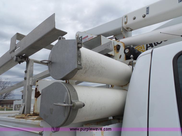 image for item J4198 2008 Ford F550 Super Duty bucket truck