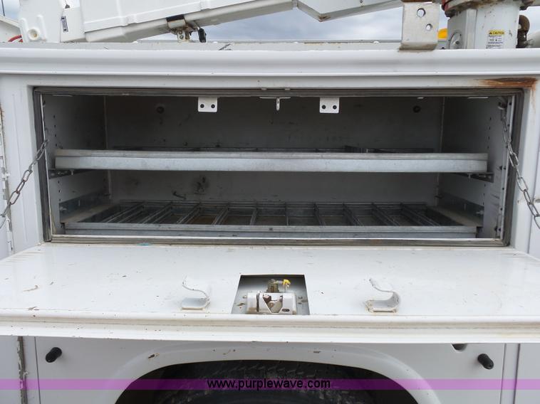 image for item J4198 2008 Ford F550 Super Duty bucket truck