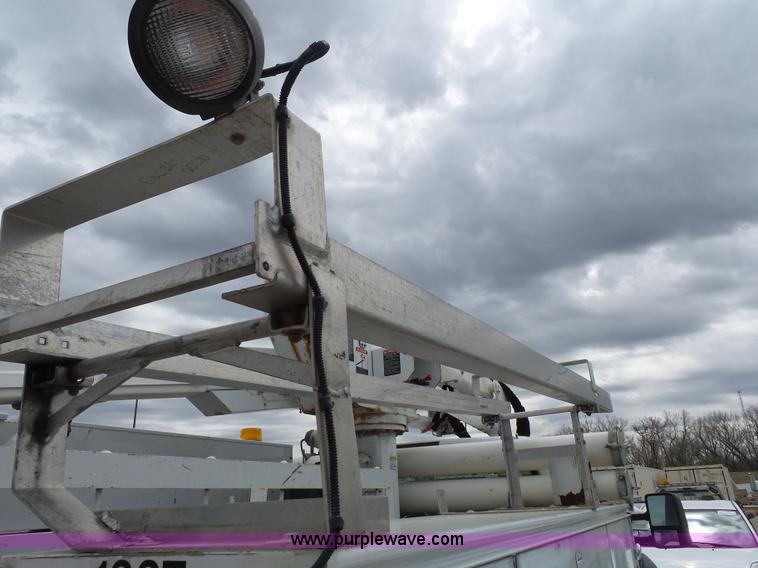 image for item J4198 2008 Ford F550 Super Duty bucket truck