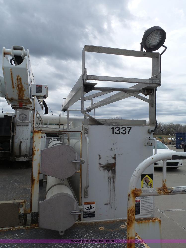 image for item J4198 2008 Ford F550 Super Duty bucket truck