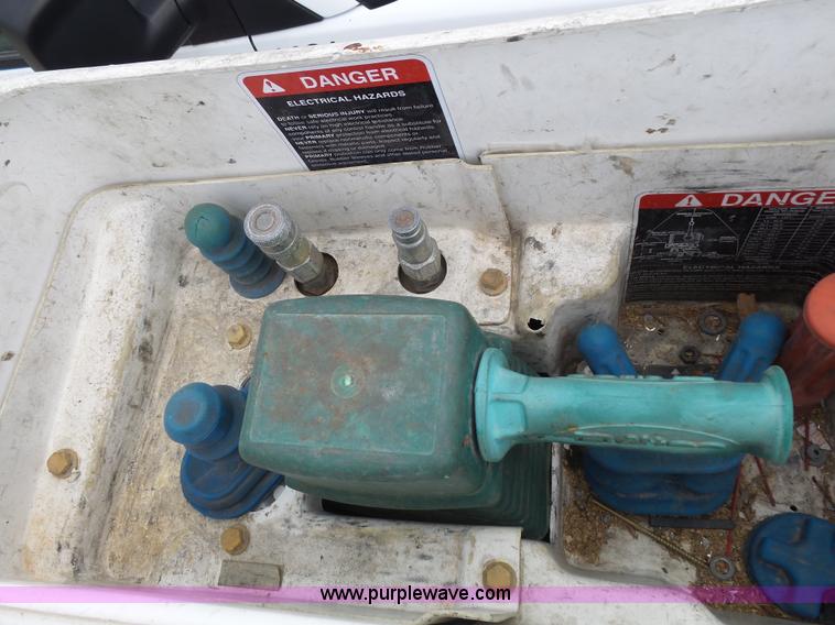 image for item J4198 2008 Ford F550 Super Duty bucket truck