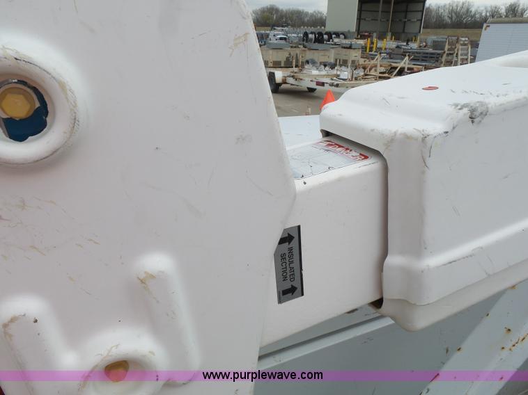 image for item J4198 2008 Ford F550 Super Duty bucket truck