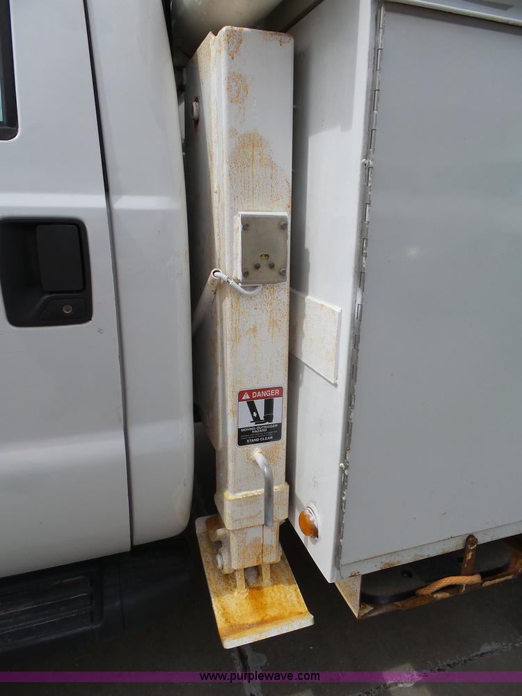 image for item J4198 2008 Ford F550 Super Duty bucket truck