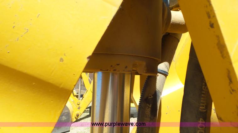 image for item J6122 2006 Caterpillar 420D backhoe