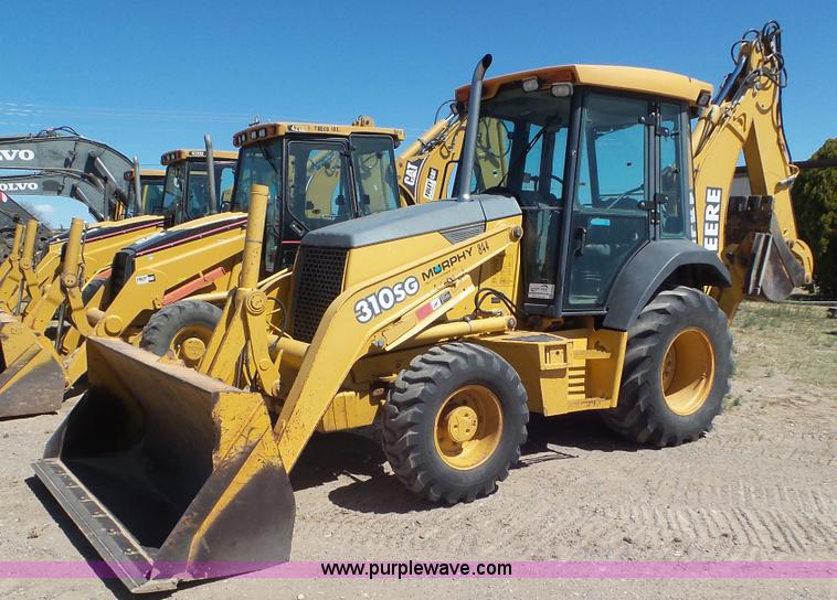 image for item J6123 2003 John Deere 310SG backhoe