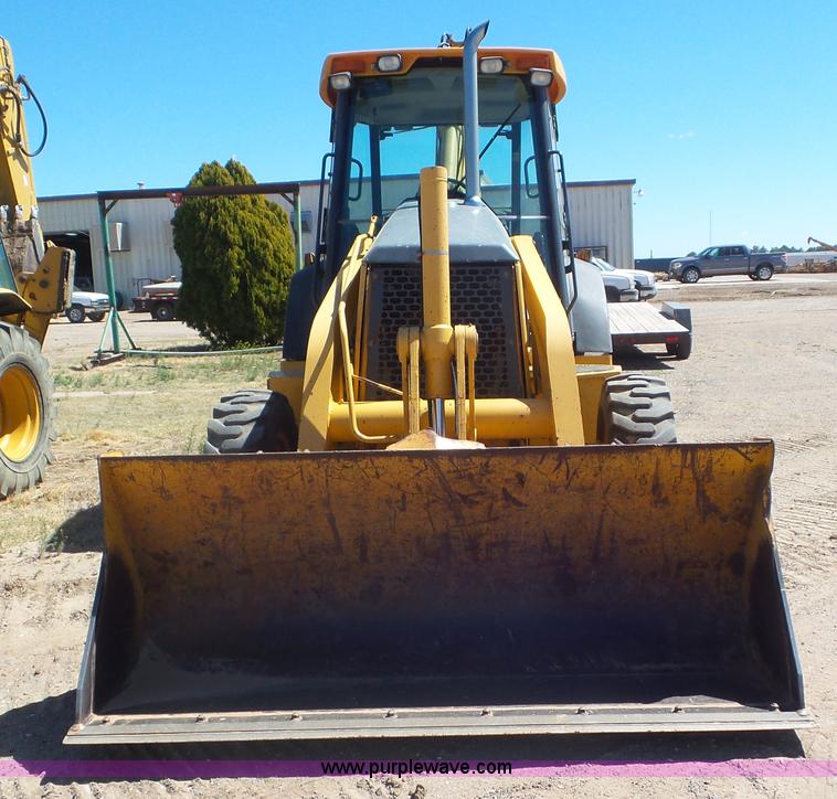 image for item J6123 2003 John Deere 310SG backhoe