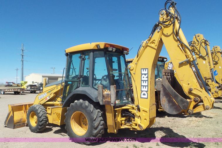 image for item J6123 2003 John Deere 310SG backhoe