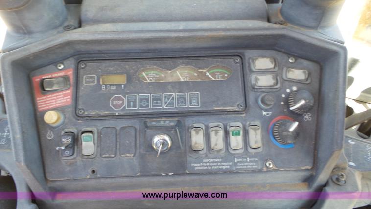 image for item J6123 2003 John Deere 310SG backhoe