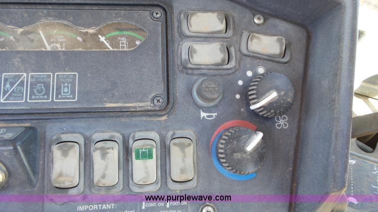 image for item J6123 2003 John Deere 310SG backhoe