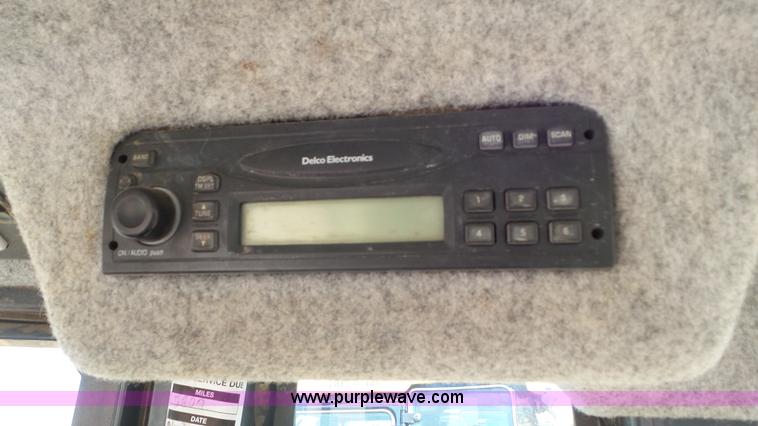 image for item J6123 2003 John Deere 310SG backhoe