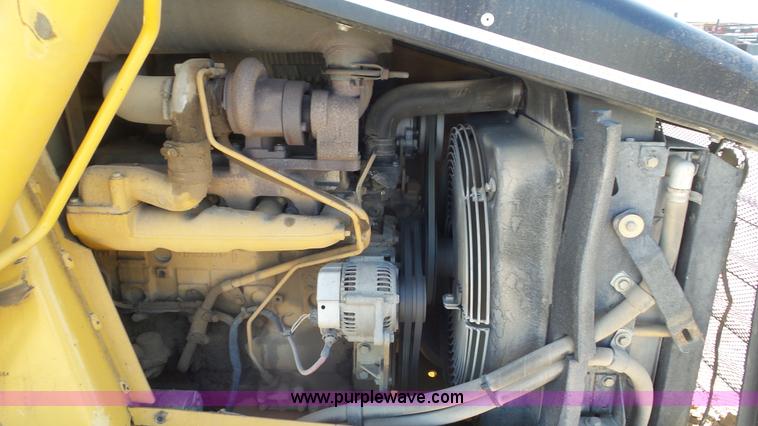 image for item J6123 2003 John Deere 310SG backhoe