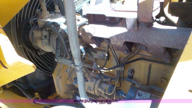 image for item J6123 2003 John Deere 310SG backhoe