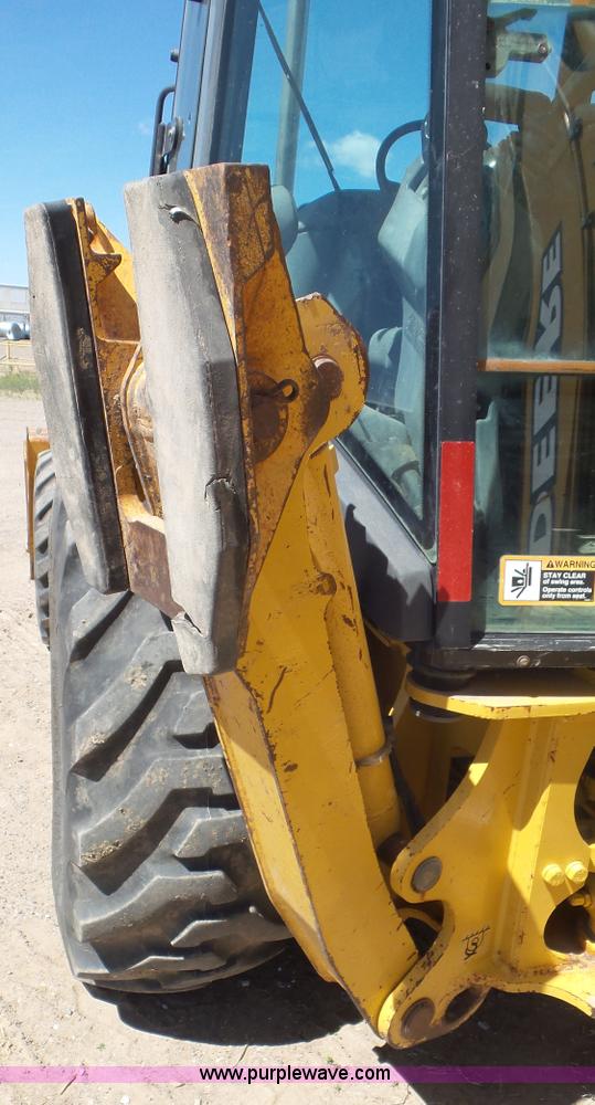 image for item J6123 2003 John Deere 310SG backhoe