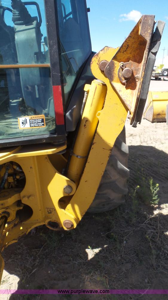 image for item J6123 2003 John Deere 310SG backhoe