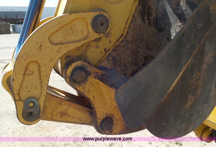 image for item J6123 2003 John Deere 310SG backhoe
