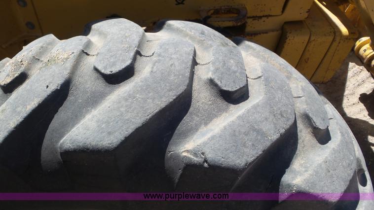 image for item J6123 2003 John Deere 310SG backhoe