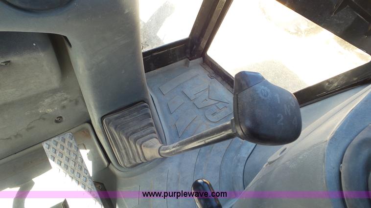 image for item J6124 2006 Caterpillar 420D backhoe