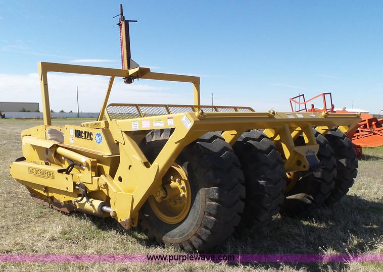 image for item J6154 2011 IMC 17C12 scraper