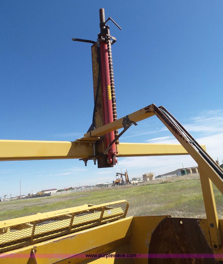 image for item J6154 2011 IMC 17C12 scraper