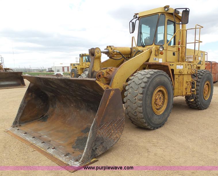 image for item J6157 1983 Caterpillar 966D wheel loader