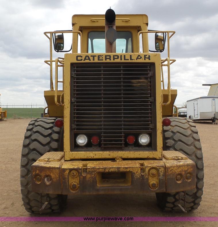 image for item J6157 1983 Caterpillar 966D wheel loader