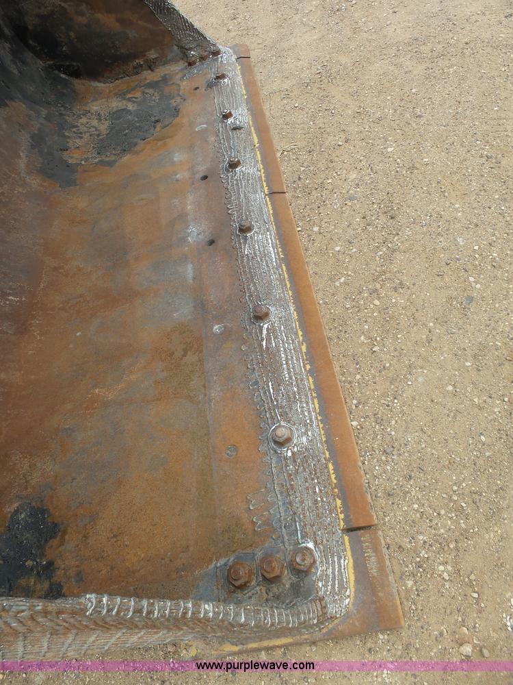 image for item J6157 1983 Caterpillar 966D wheel loader