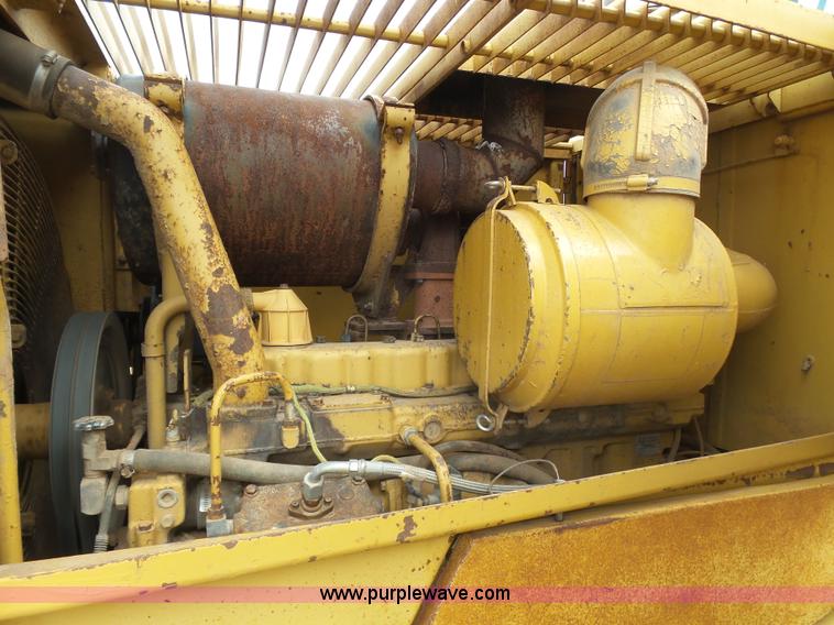 image for item J6157 1983 Caterpillar 966D wheel loader